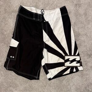 Billabong Black and White Sunburst Board Shorts SIZE 34